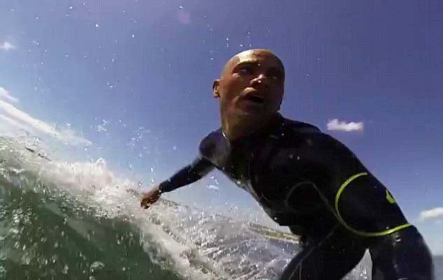 Kelly Slater's Close Encounter