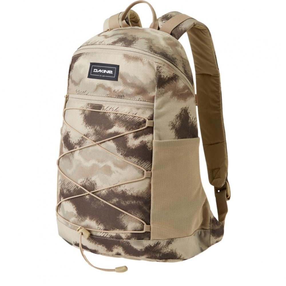 Dakine WNDR 18L Backpack - Ashcroft Camo