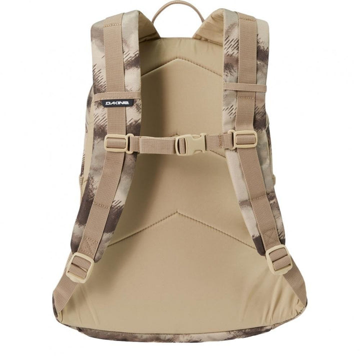 Dakine WNDR 18L Backpack - Ashcroft Camo
