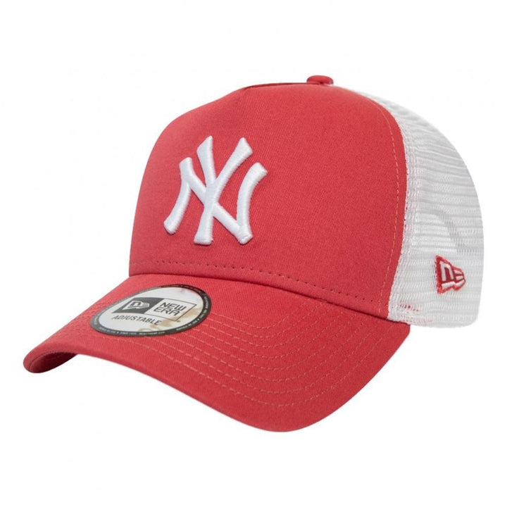 New Era NY Yankees League Essential Trucker Cap - Coral
