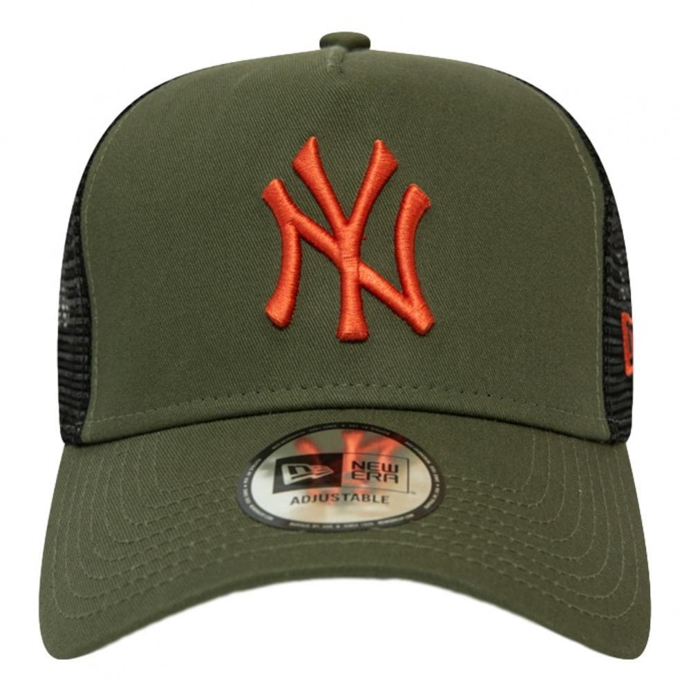 New Era NY Yankees League Essential Trucker Cap - Green / Red