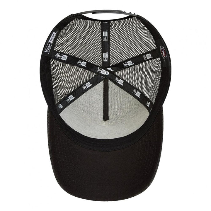 New Era Boston Red Sox Tonal Mesh Trucker Cap - Black