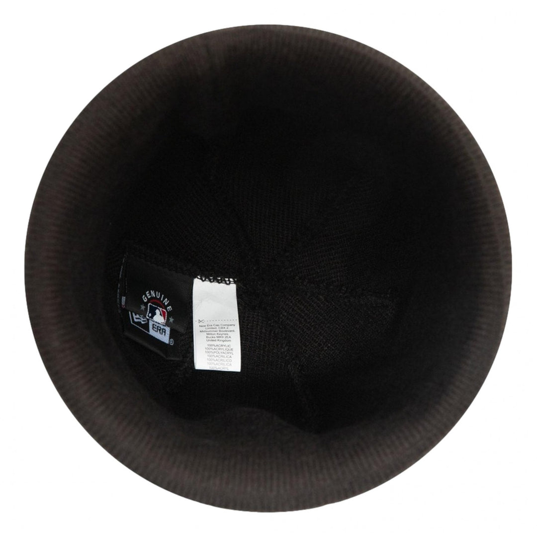 New Era New York Yankees League Essential Cuff Beanie