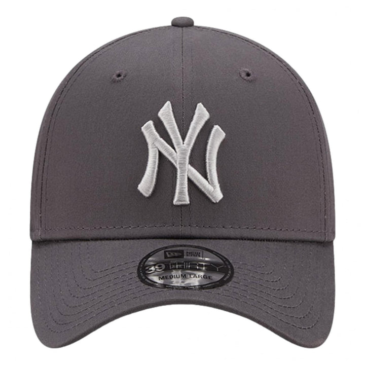 New Era NY Yankees League Essential 39Thirty Fitted Cap