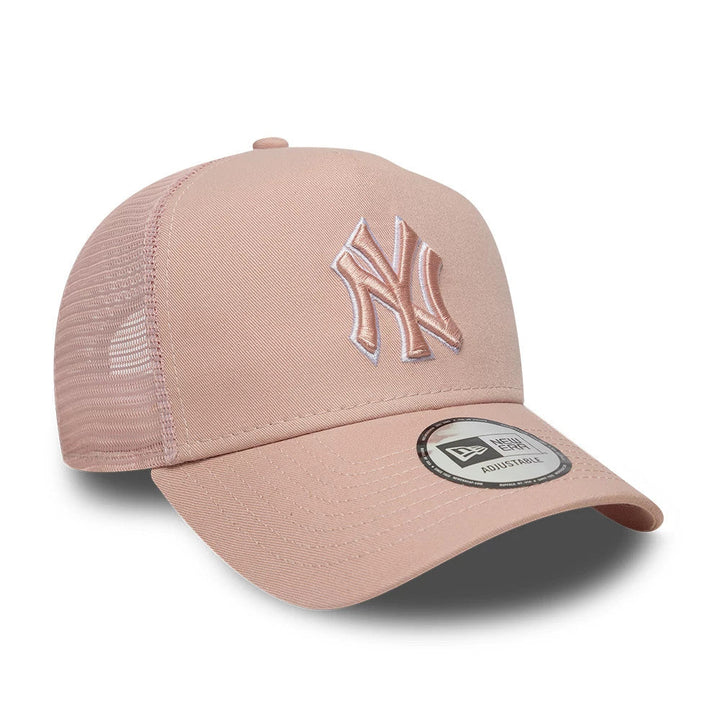 New Era New York Yankees MLB Outline Pastel Pink 9FORTY E-Frame Trucker Adjustable Cap